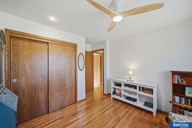 7325 Skyhawk Circle, Lincoln, NE 68506