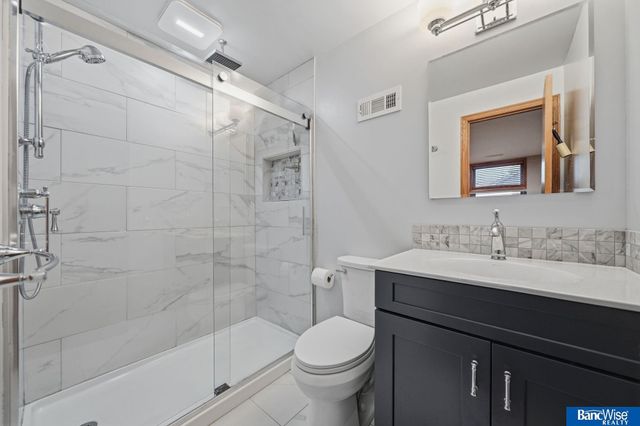 7325 Skyhawk Circle, Lincoln, NE 68506