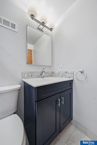 7325 Skyhawk Circle, Lincoln, NE 68506