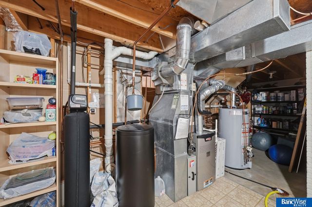 7325 Skyhawk Circle, Lincoln, NE 68506