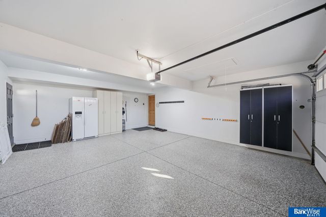 7325 Skyhawk Circle, Lincoln, NE 68506