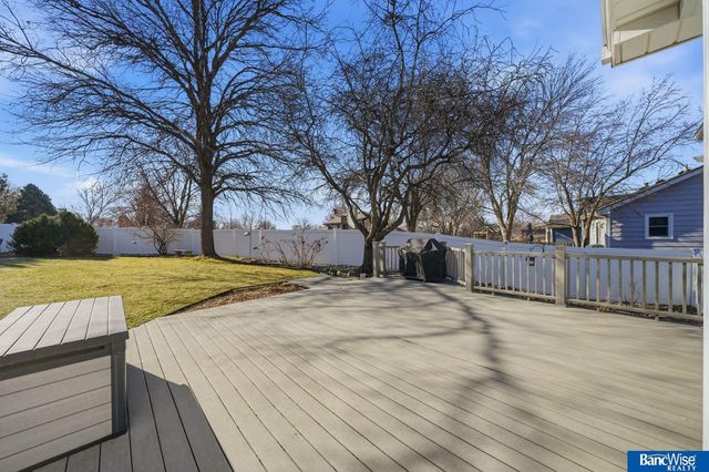 7325 Skyhawk Circle, Lincoln, NE 68506