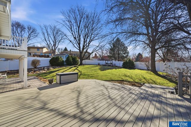 7325 Skyhawk Circle, Lincoln, NE 68506