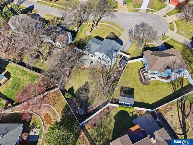 7325 Skyhawk Circle, Lincoln, NE 68506