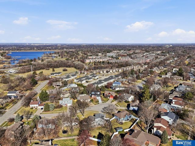 7325 Skyhawk Circle, Lincoln, NE 68506