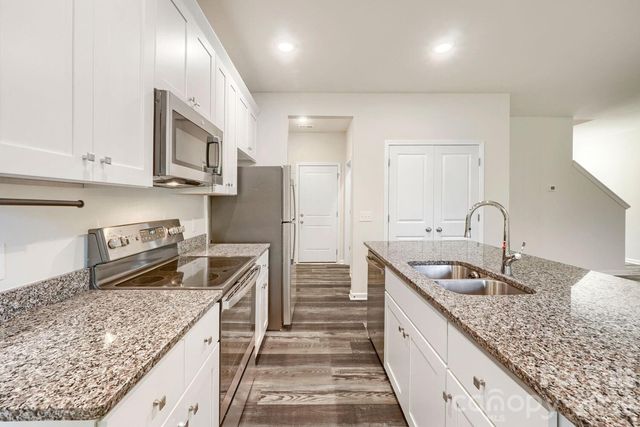 436 W Mclelland Avenue, Mooresville, NC 28115