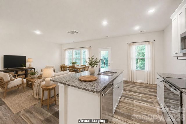 436 W Mclelland Avenue, Mooresville, NC 28115