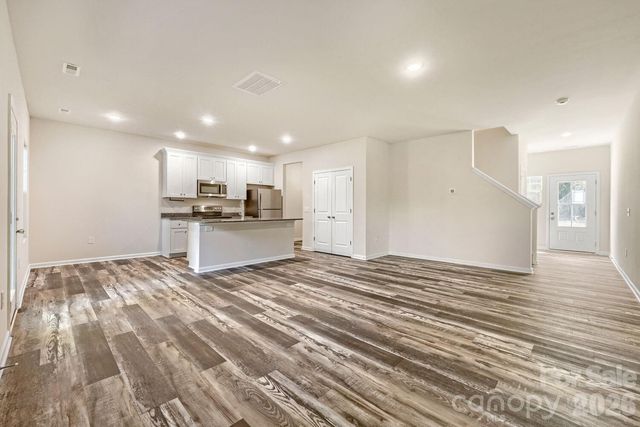 436 W Mclelland Avenue, Mooresville, NC 28115