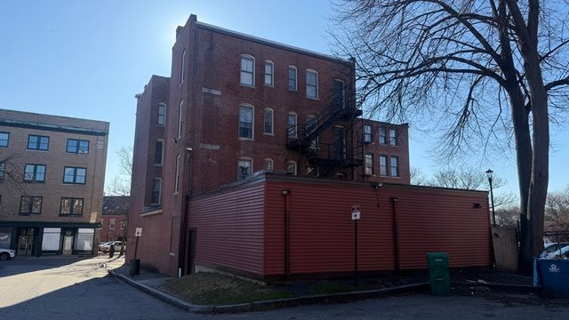 101-107 Gorham Street, Lowell, MA 01852