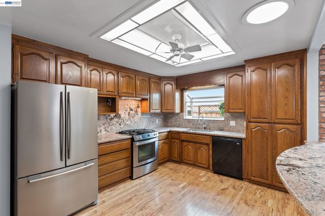 4950 Black Ave, Pleasanton, CA 94566