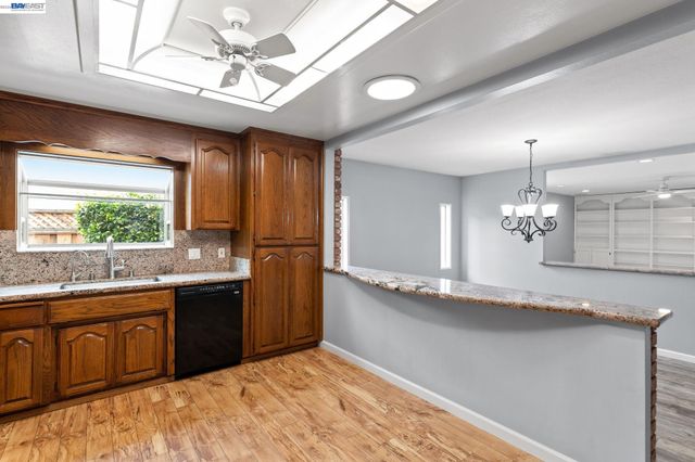 4950 Black Ave, Pleasanton, CA 94566