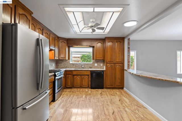4950 Black Ave, Pleasanton, CA 94566