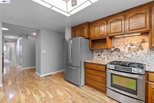 4950 Black Ave, Pleasanton, CA 94566