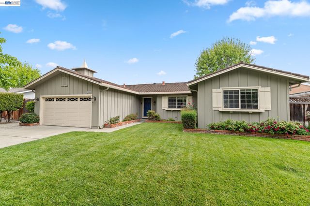 4950 Black Ave, Pleasanton, CA 94566