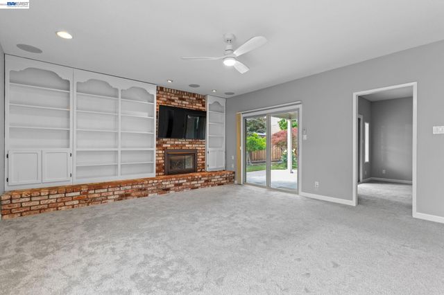 4950 Black Ave, Pleasanton, CA 94566