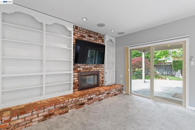 4950 Black Ave, Pleasanton, CA 94566
