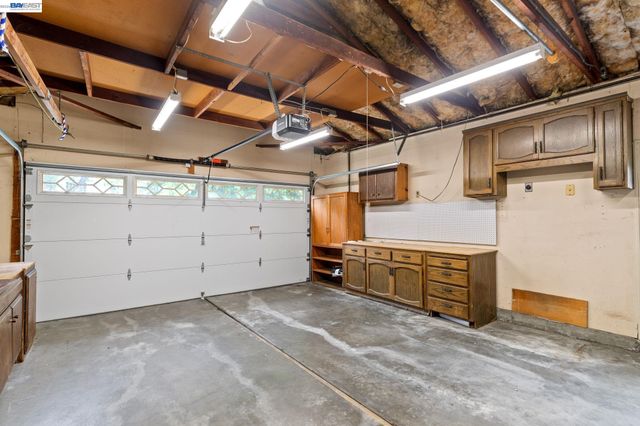 4950 Black Ave, Pleasanton, CA 94566