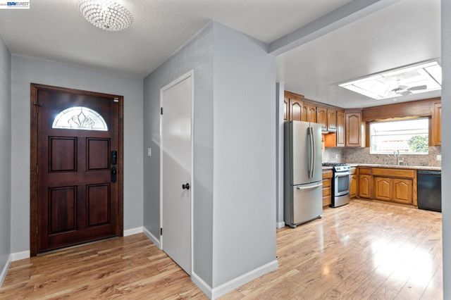 4950 Black Ave, Pleasanton, CA 94566