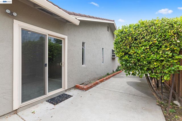 4950 Black Ave, Pleasanton, CA 94566