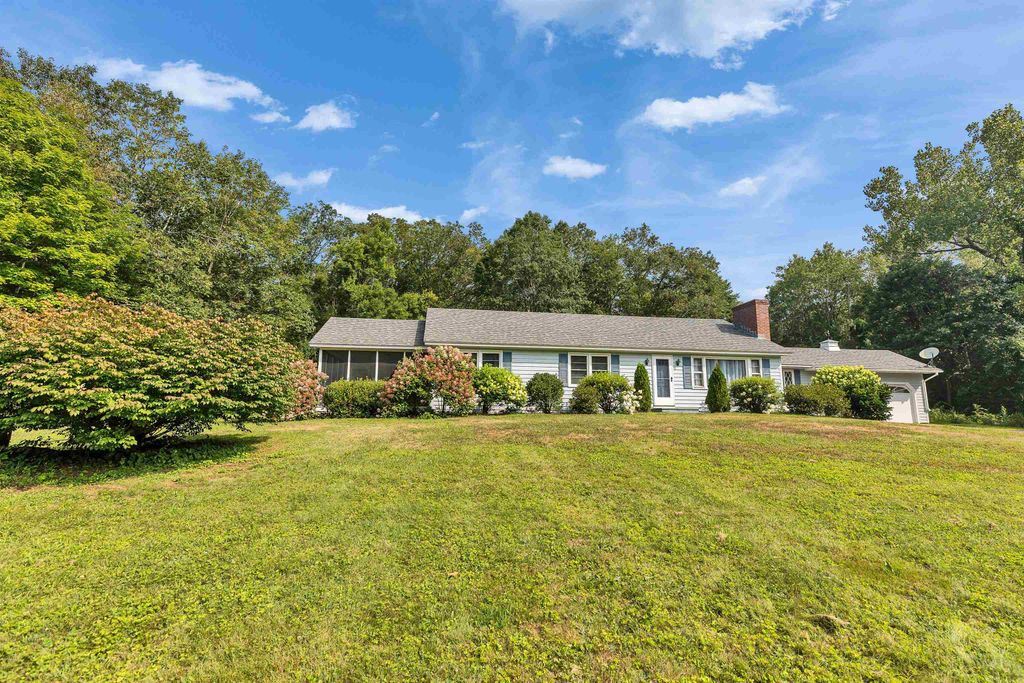 58 Francestown Road, Bennington, NH 03442