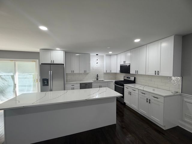 5 Lakewood Court, Park Forest, IL 60466