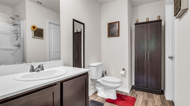 1521 W Gandy Street, Denison, TX 75020