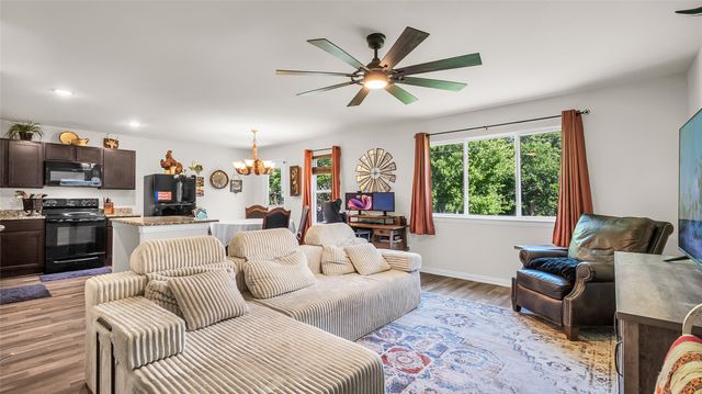 1521 W Gandy Street, Denison, TX 75020