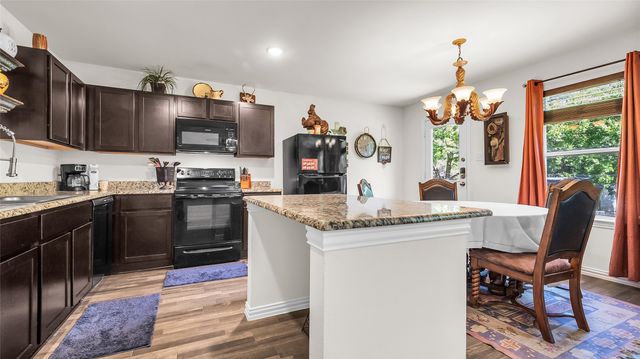 1521 W Gandy Street, Denison, TX 75020