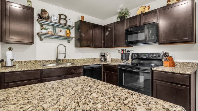 1521 W Gandy Street, Denison, TX 75020
