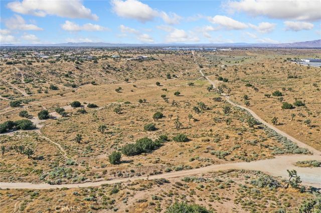 0 Cedar St, Oak Hills, CA 92344