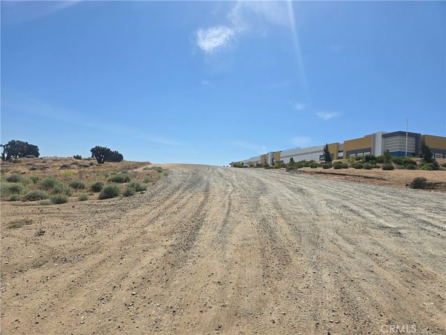 0 Cedar St, Oak Hills, CA 92344