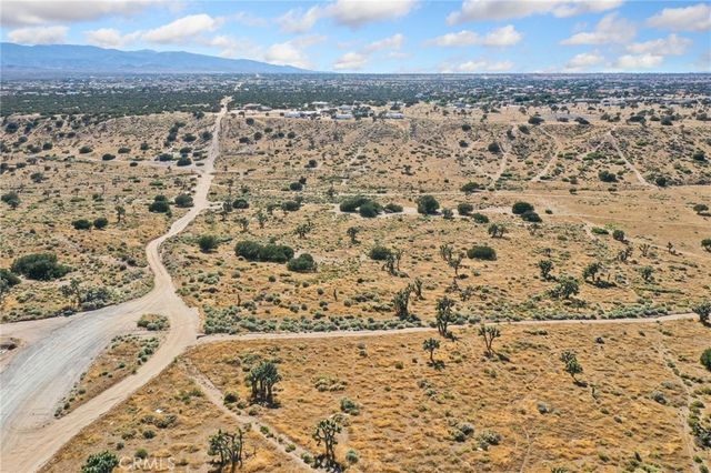 0 Cedar St, Oak Hills, CA 92344