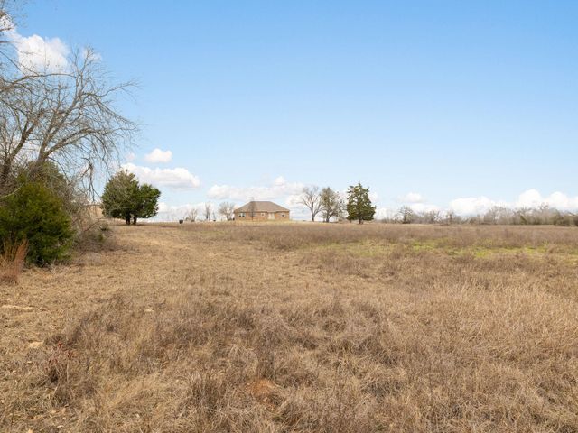 1504 County Road 459, Thorndale, TX 76577