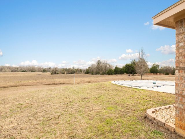 1504 County Road 459, Thorndale, TX 76577