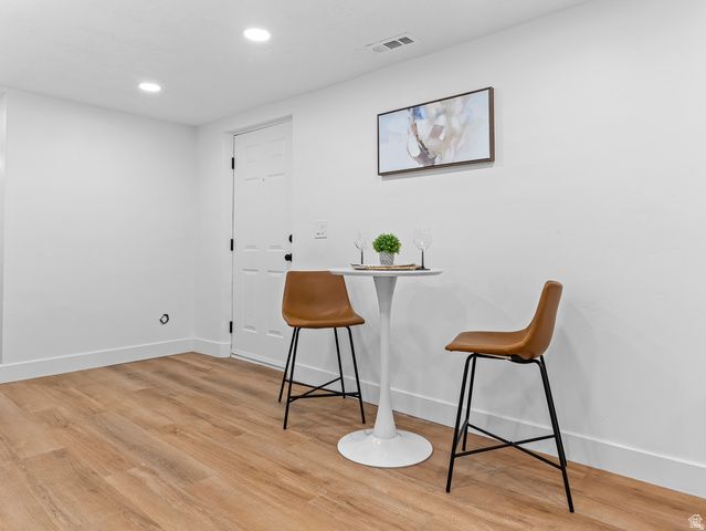 5245 S 900 E, Murray, UT 84117