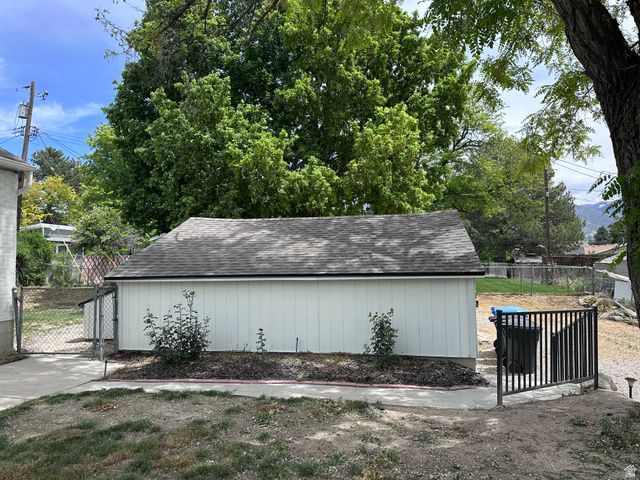 5245 S 900 E, Murray, UT 84117