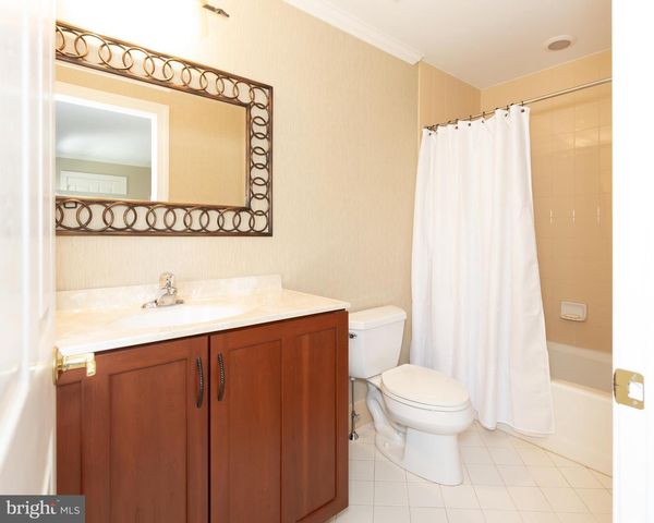 1321 MEADOWBROOK CT, Meadowbrook, PA 19046