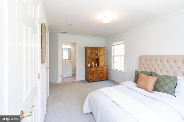 1321 MEADOWBROOK CT, Meadowbrook, PA 19046