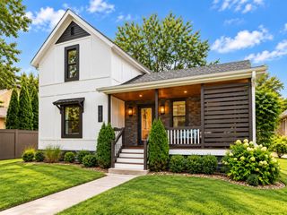 110 Sycamore Street, Three Oaks, MI 49128