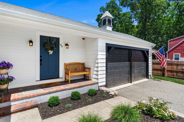 46 Woodcrest Dr, Wakefield, MA 01880