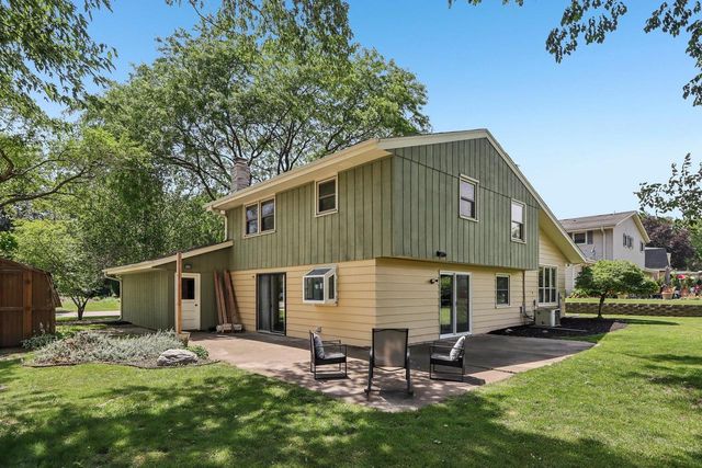 5806 Glen Flora DRIVE, Greendale, WI 53129