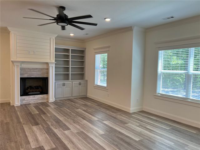 6 Eyemouth Drive, Bella Vista, AR 72715