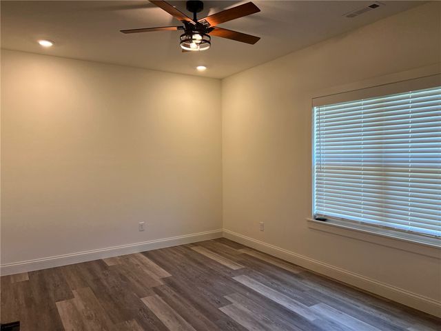 6 Eyemouth Drive, Bella Vista, AR 72715
