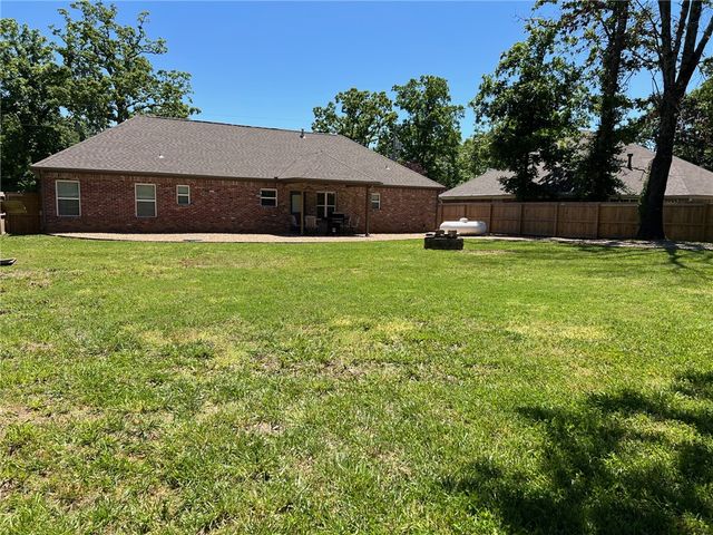 6 Eyemouth Drive, Bella Vista, AR 72715
