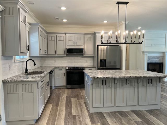 6 Eyemouth Drive, Bella Vista, AR 72715