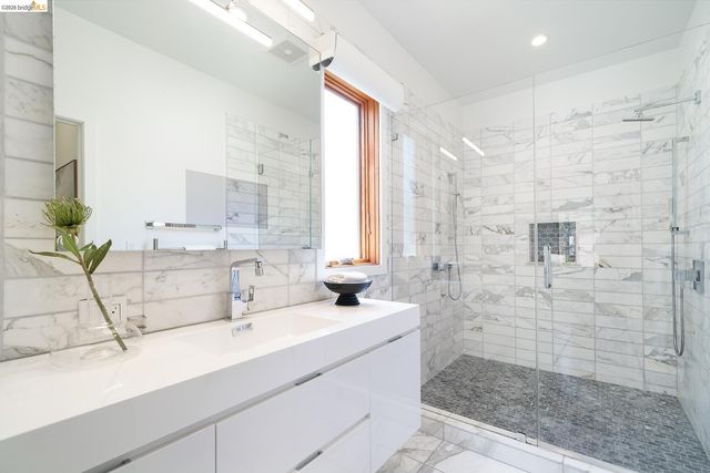 1908 Tenth St, Berkeley, CA 94710