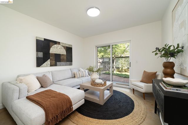1908 Tenth St, Berkeley, CA 94710