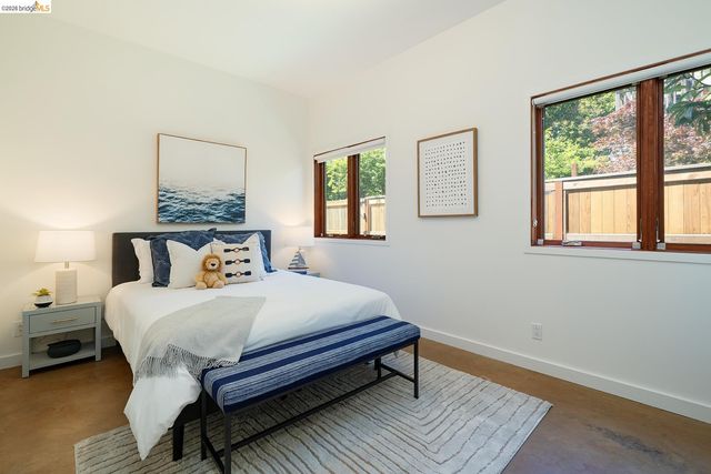 1908 Tenth St, Berkeley, CA 94710