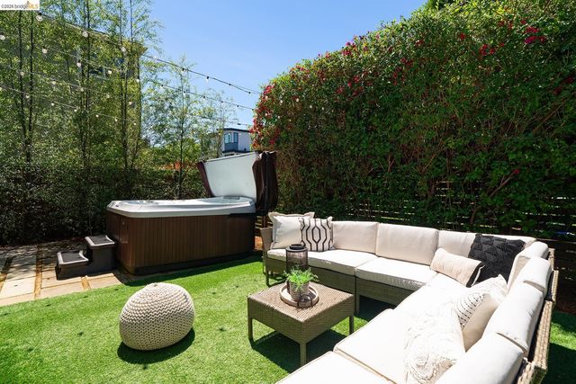 1908 Tenth St, Berkeley, CA 94710