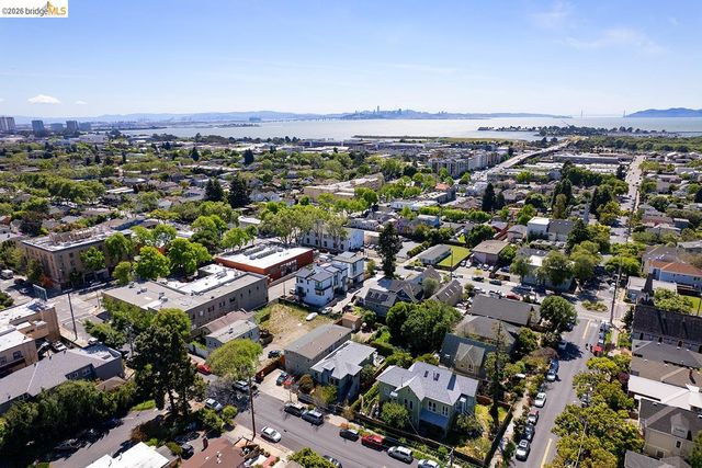 1908 Tenth St, Berkeley, CA 94710